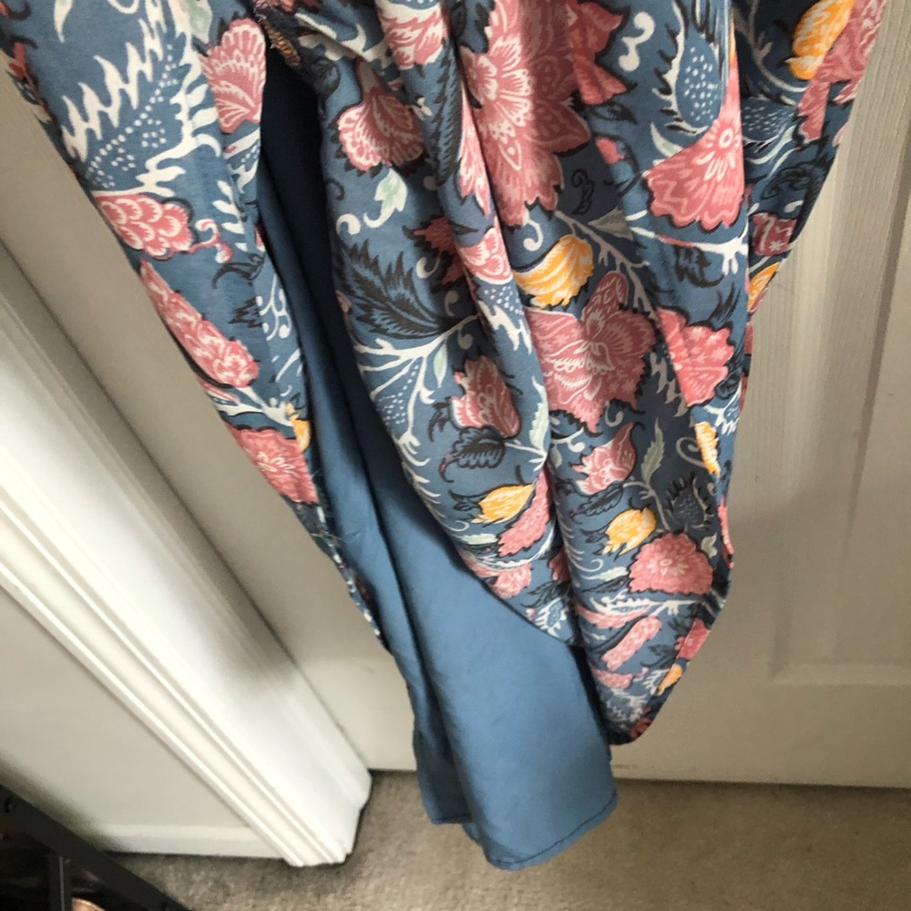 Ann Taylor LOFT Floral Maxi Dress w Tassel Straps - Picture 7 of 8